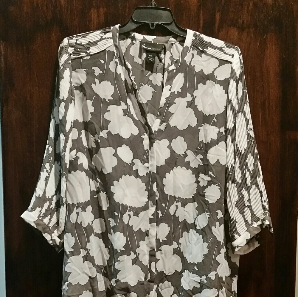 Pretty plus size pleated sleeve top